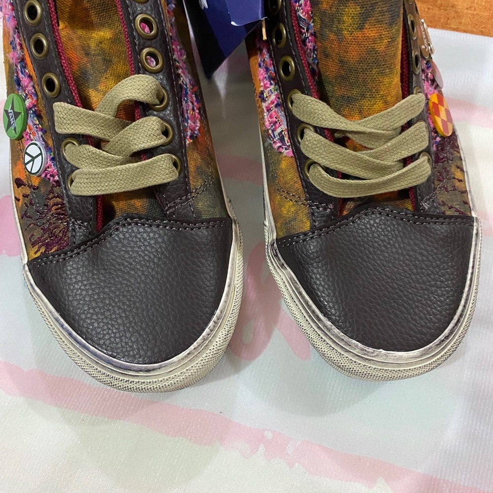 Vans Multicolor Low-Top Sneakers - Picture 2 of 9